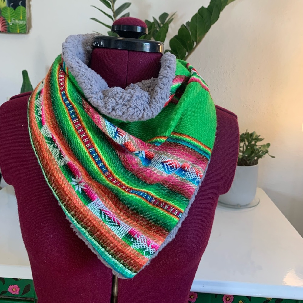 Fuzzy neckerchief